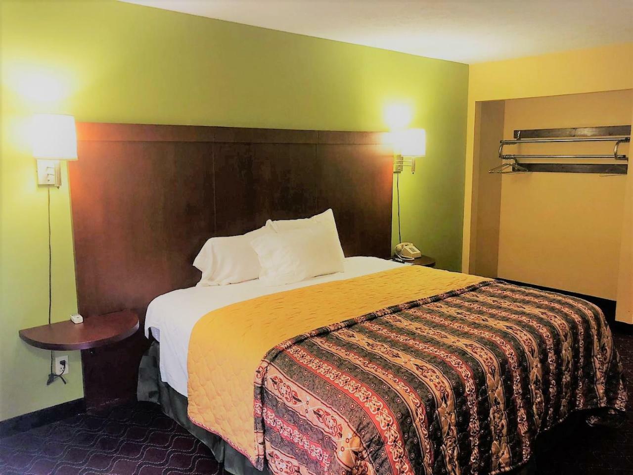 Patriot Inn Spencer Екстериор снимка